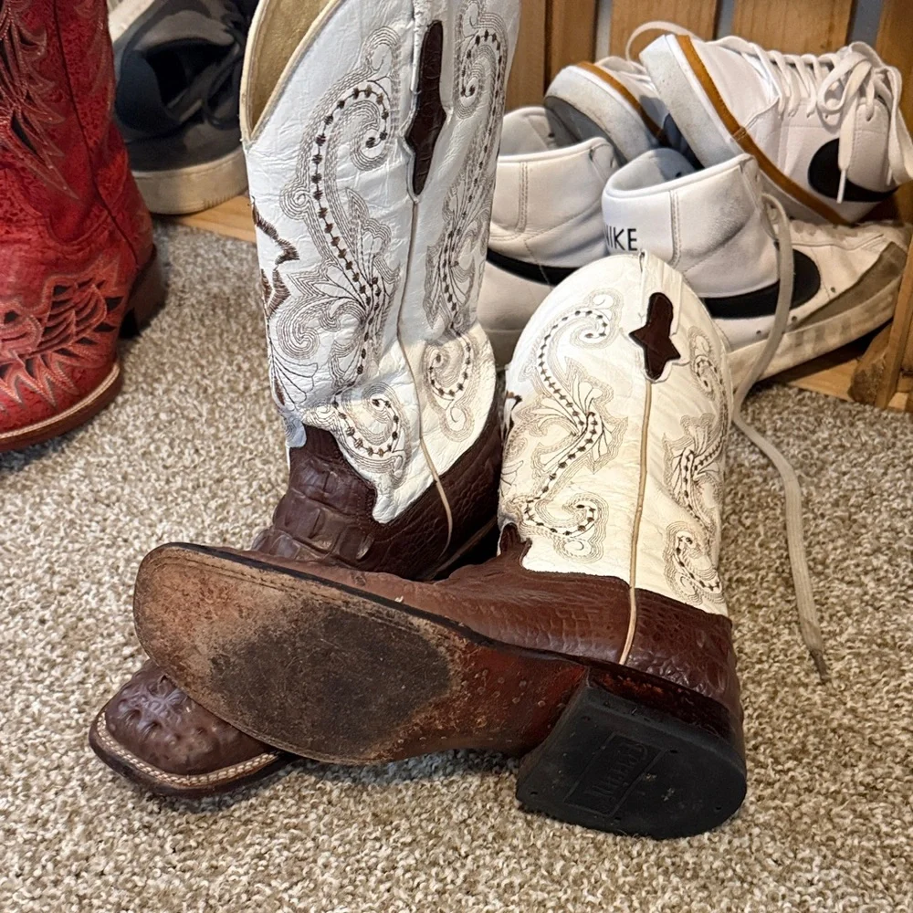 Ferrini Ladies Cowboy Boots - Picture 2 of 5